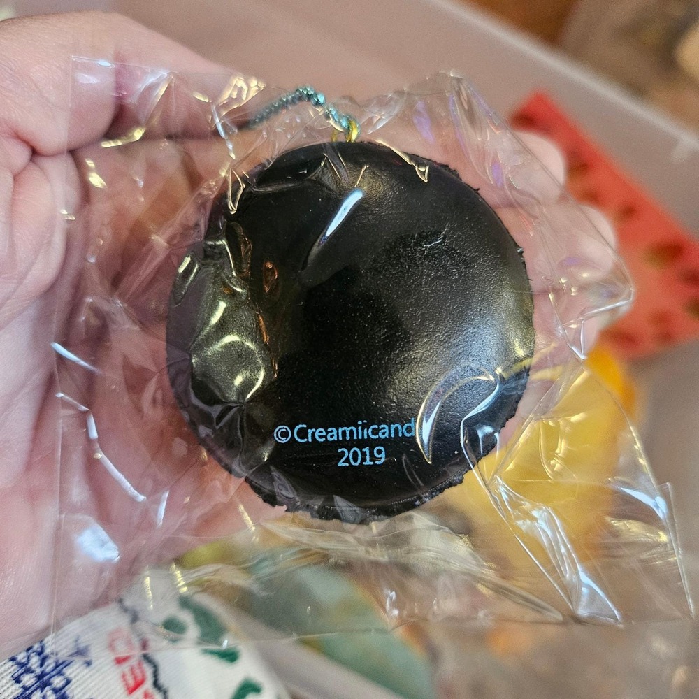 Creamiicandy Squishies Macaron Flippii Penguin Squishy Keychain Christmas 2019 - Picture 2 of 5